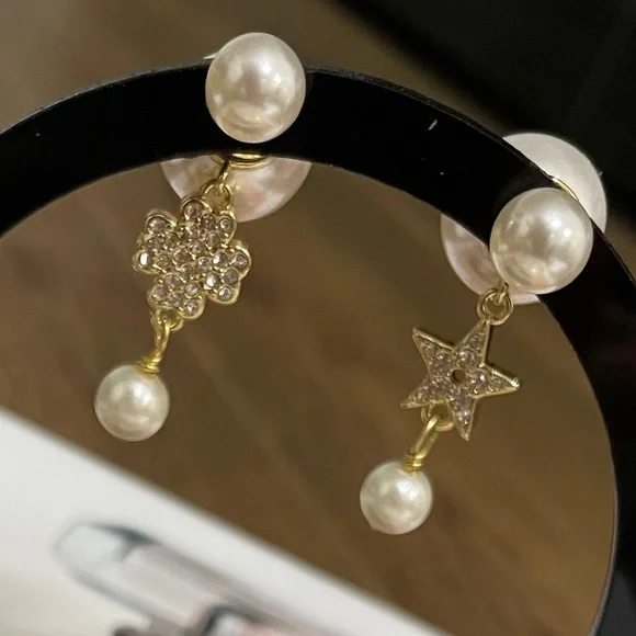 Dior - Picture 1 of 13